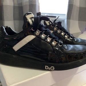 DG patent sneakers
